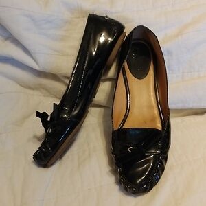 Kate Spade lacey black patent Leather loafers with bow sz 10